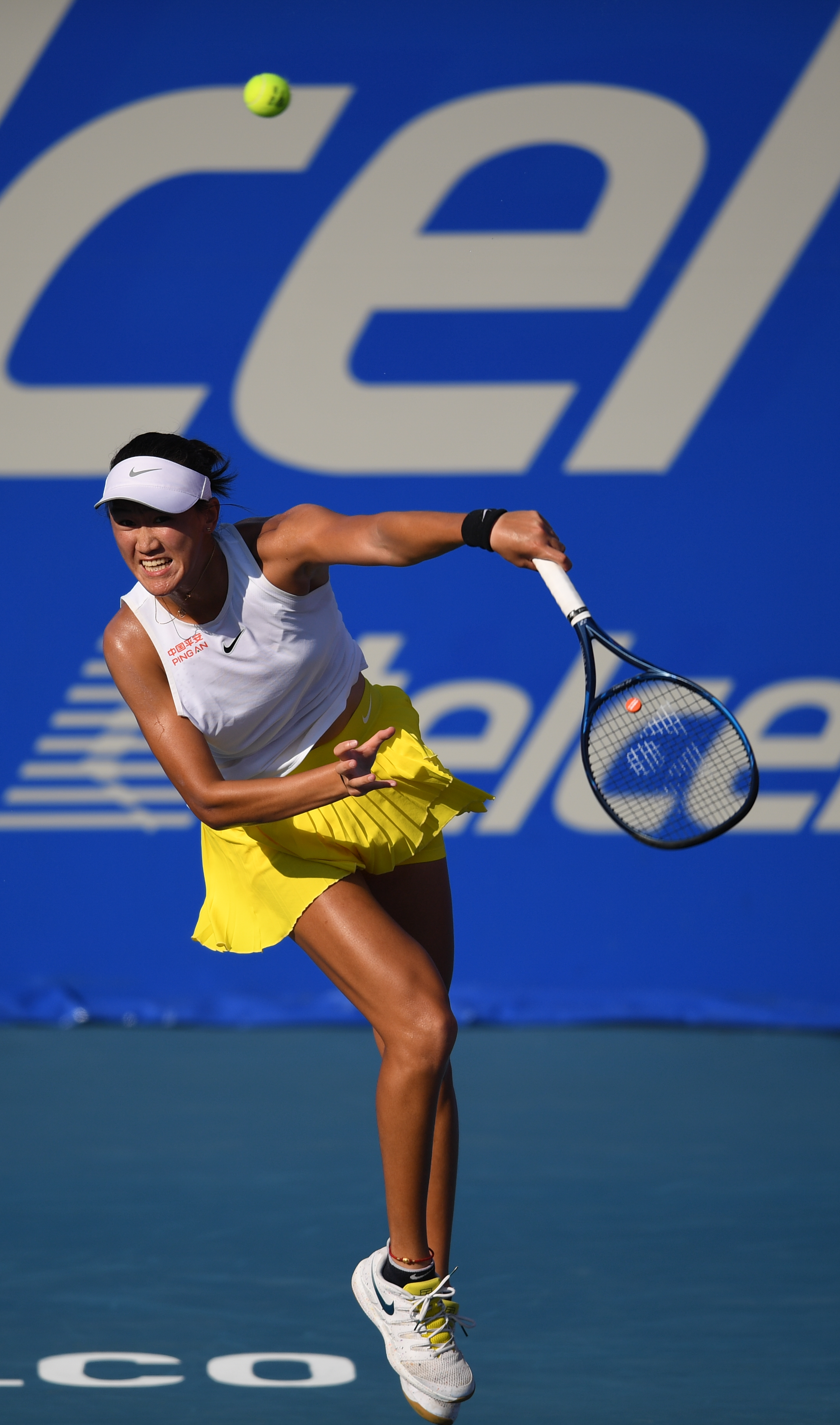 丝毫不亚于 丝毫不亚于